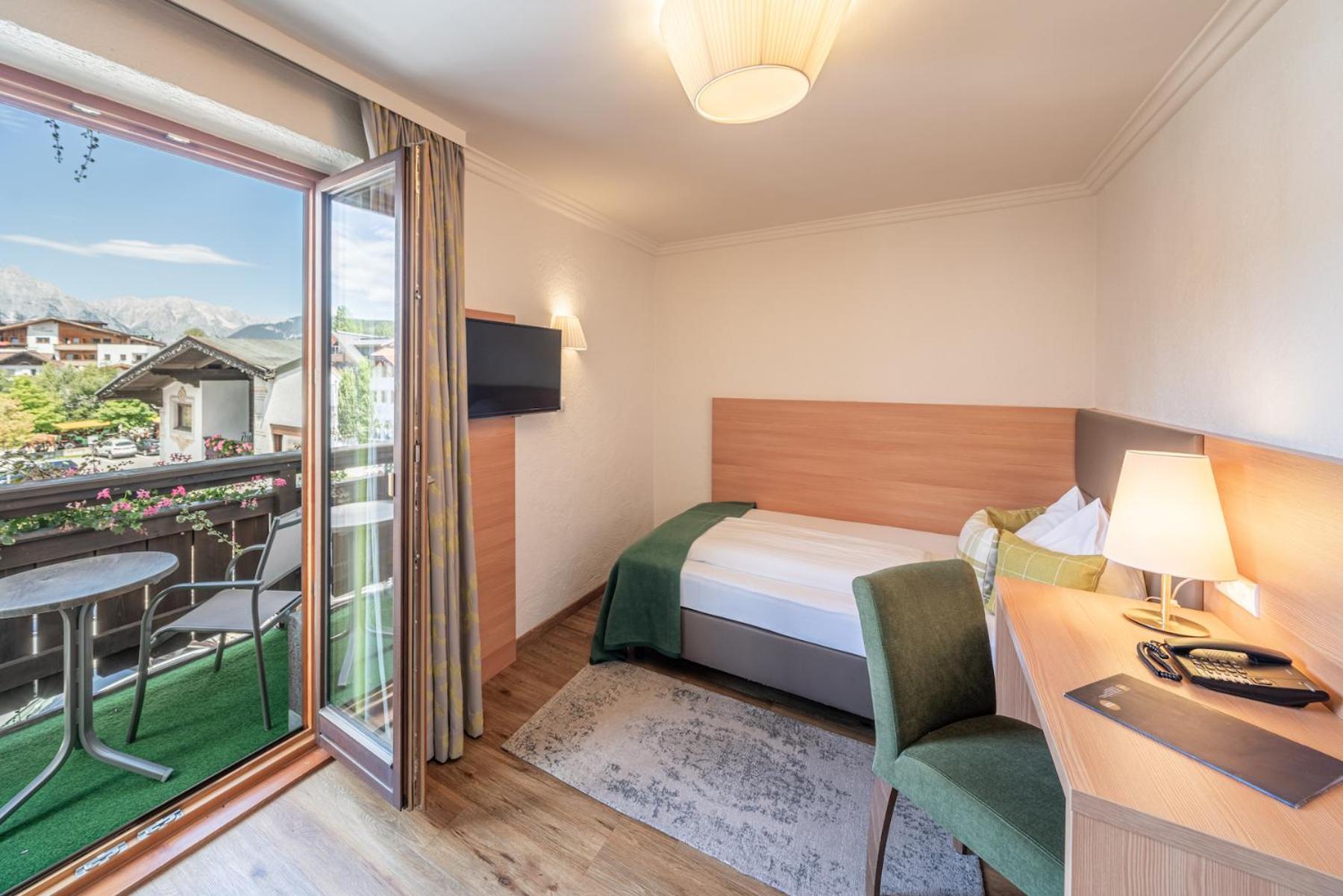 Hotel Bergland All Inclusive Top Quality Seefeld in Tirol Ruang foto