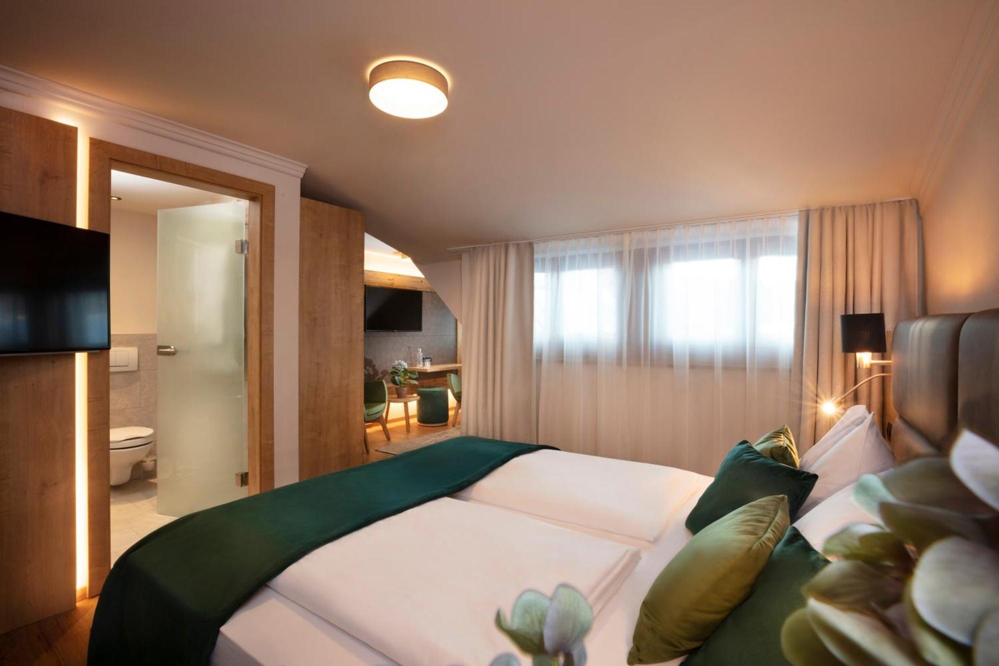 Hotel Bergland All Inclusive Top Quality Seefeld in Tirol Ruang foto